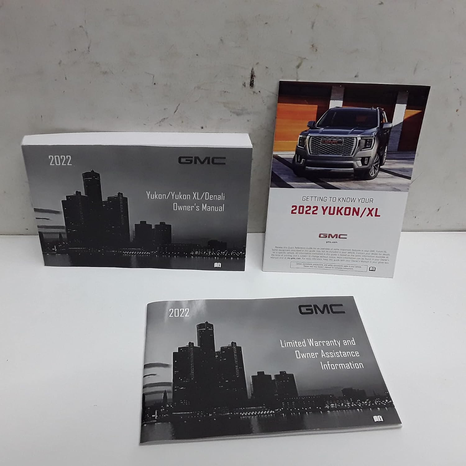 2022 GMC Yukon / Yukon XL / Denali Owners Manual: Auto Manuals: Amazon ...