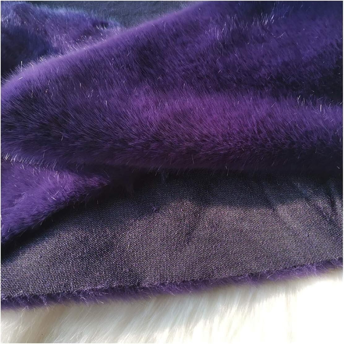 Tissu en fausse fourrure violet anti-effilochage pour DIY facile