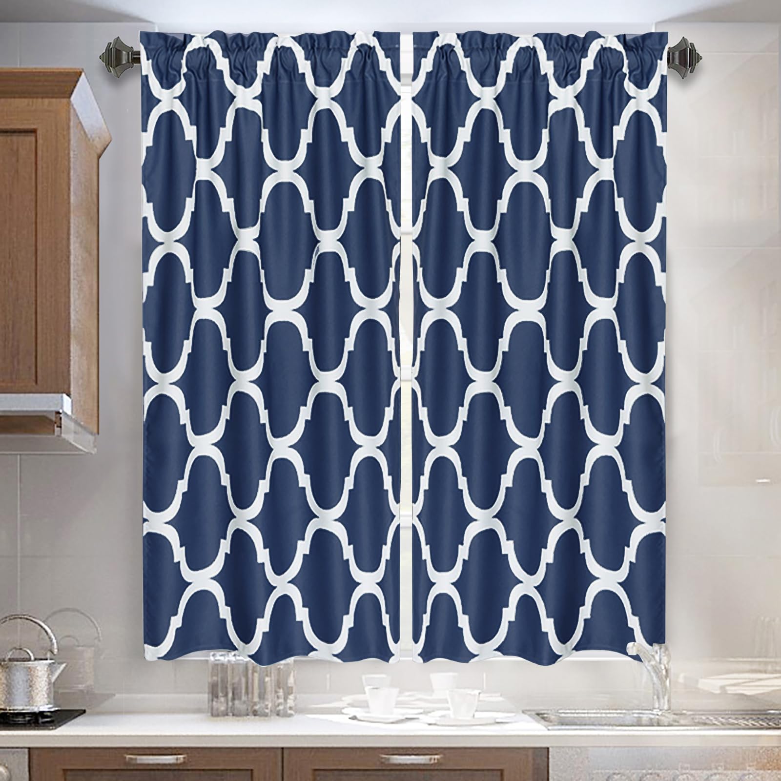 Cortinas para ventanas pequeñas que solucionan la falta de privacidad en tu baño