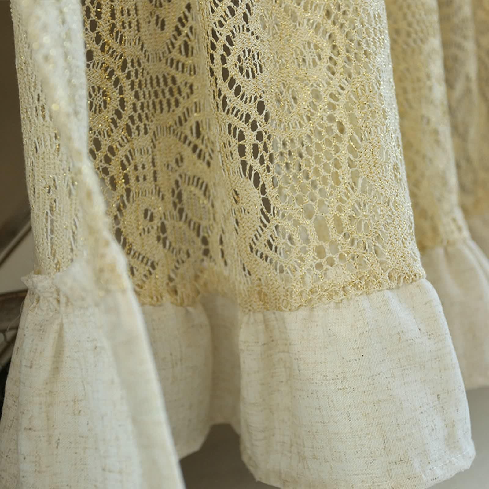 Zazdrostki do sypialni, krótkie zasłony do salonu, beżowe, złote, poliester, firanka bistro, z haftem ze złotymi liniami, 1 sztuka, szer. 140 x wys. 150 cm