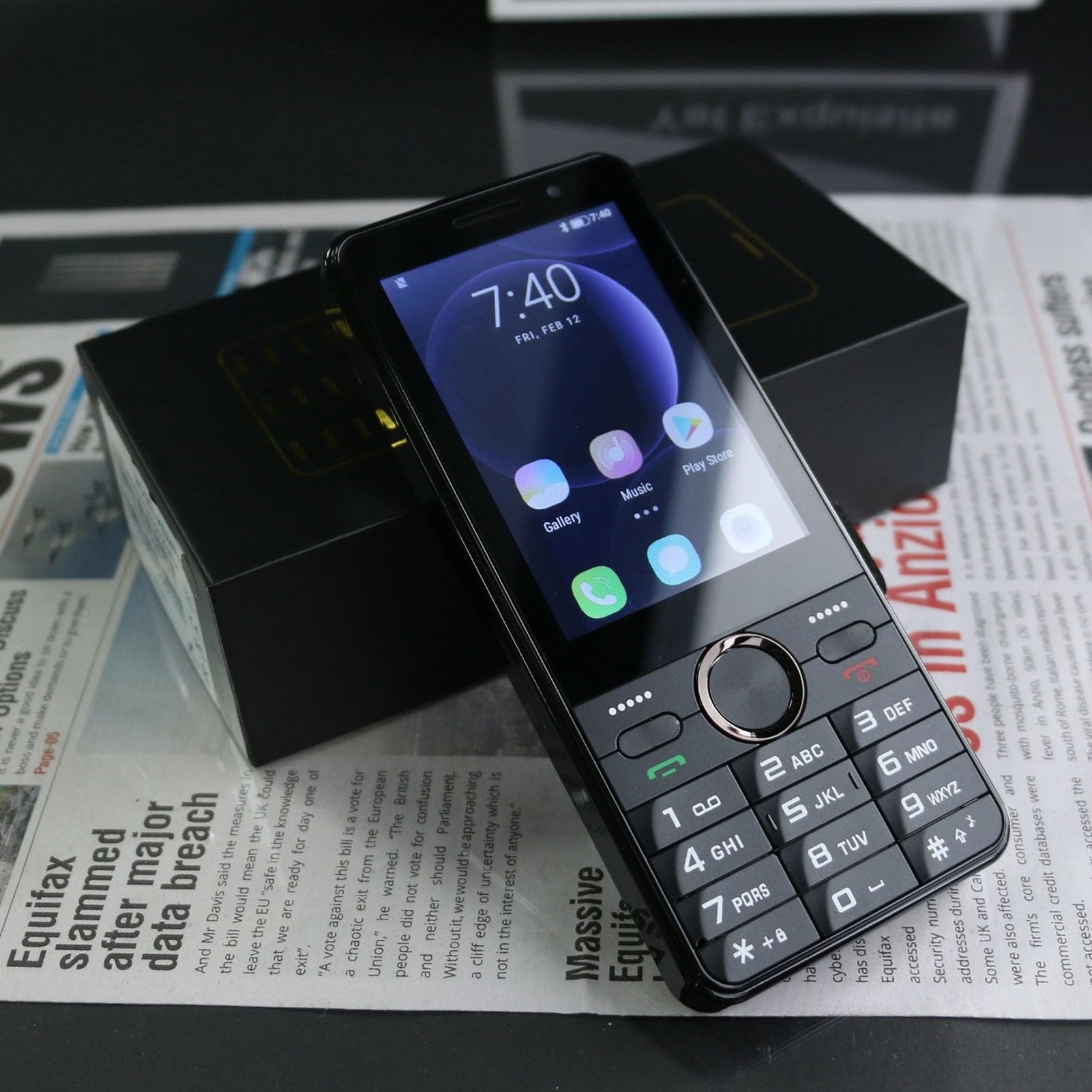 Tonysa Telefono Sbloccato 4G 2G 3G 4G Telefono Cellulare Doppia Scheda SIM Touch Screen HD da 3,5 Pollici Tasti Grandi WiFi Bluetooth 8.1 con Batteria da 2500 MAh per Anziani Viaggi (BLACK)