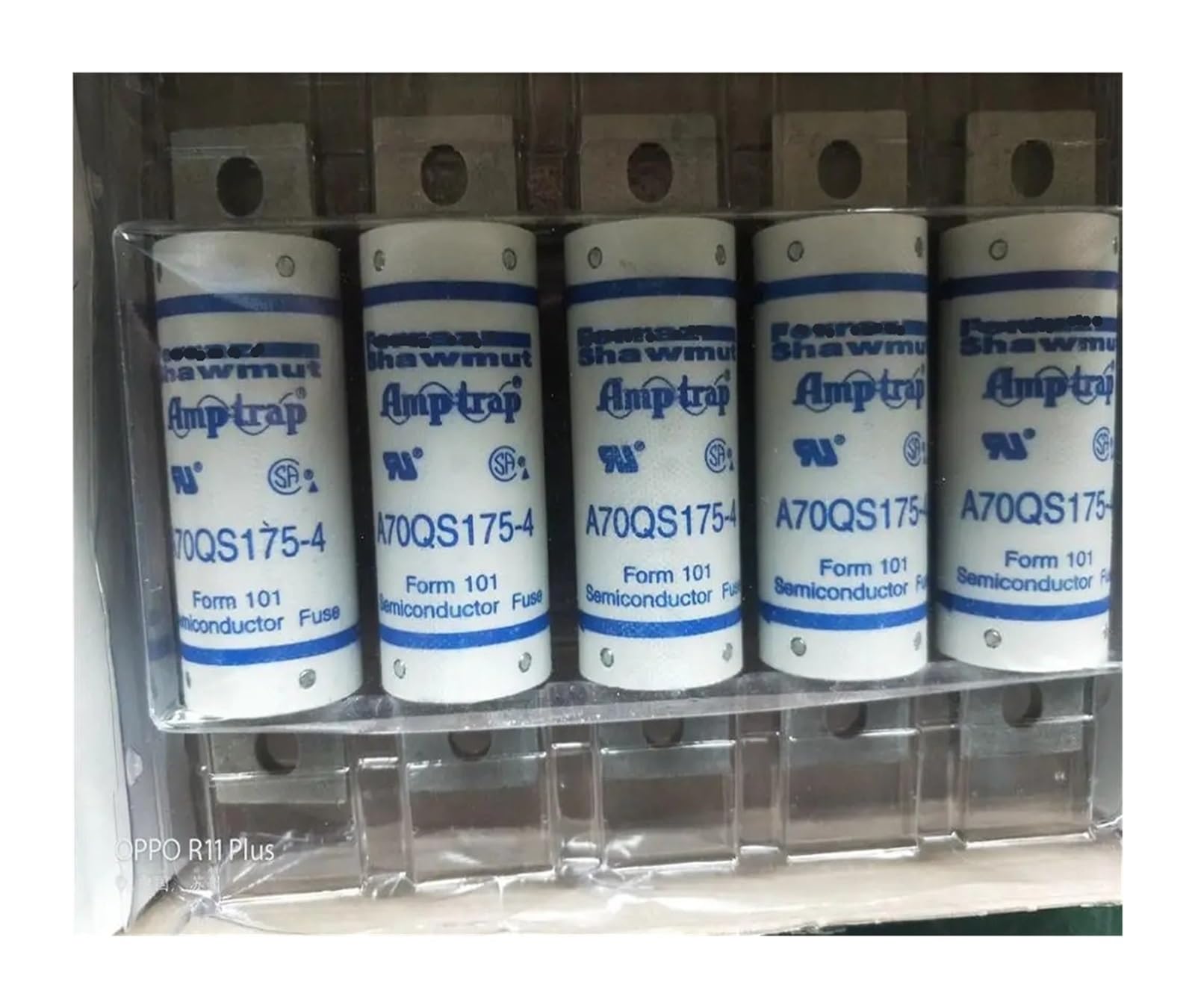 A70QS175-4Y fusible ultra rapide 175A pour onduleur et armoire électrique
