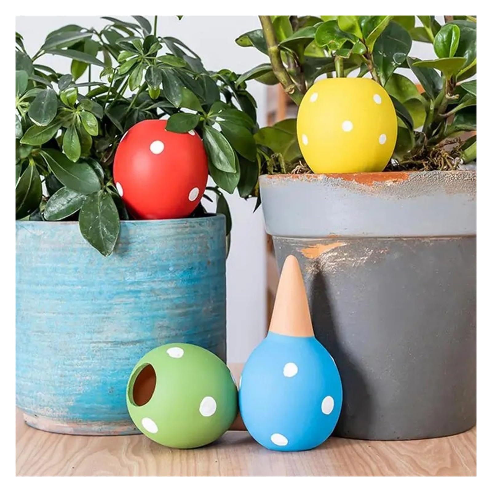 4 stücke Bewässerung Stakes Automatische Terrakotta Urlaub Anlage Waterer Globen Dot Design Töpfe Waterer Geräte