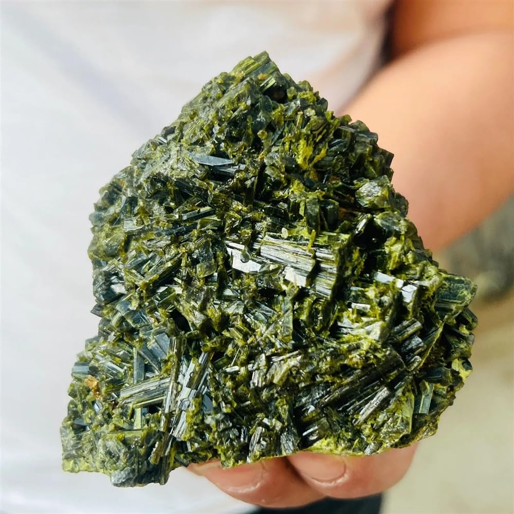 LLBOGRGGN Stone Green Tourmaline Quartz Crystal Cluster Gem Gift Room Decoration Home Furnishings(550-600g)