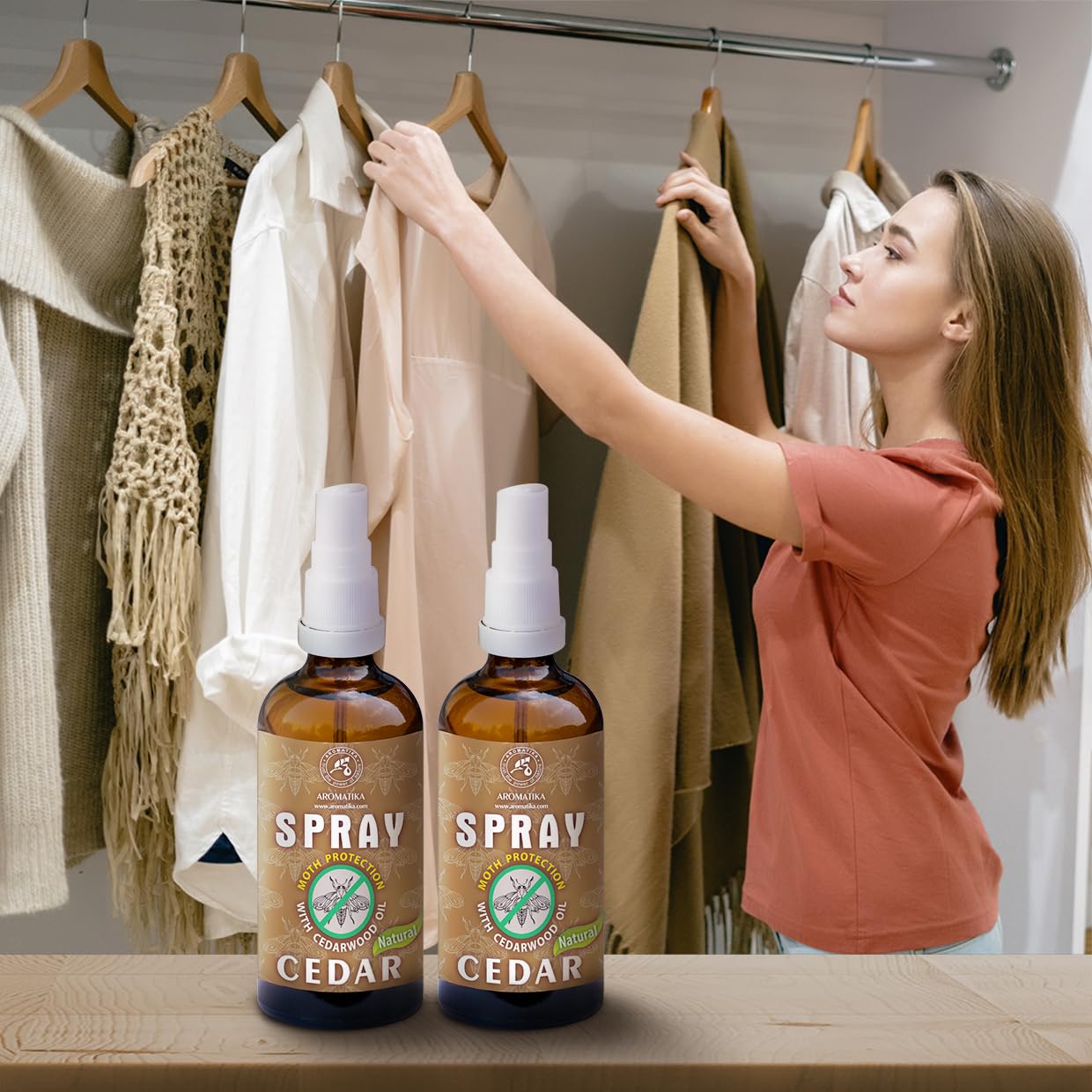 Spray Anti Mites Set 2x100ml - Spray aux Huiles Essentielles de Bois de Cèdre et Citron - Protection Naturelle Contre les Mites - Dissuasion des Mites pour Penderies - Piège à Mites