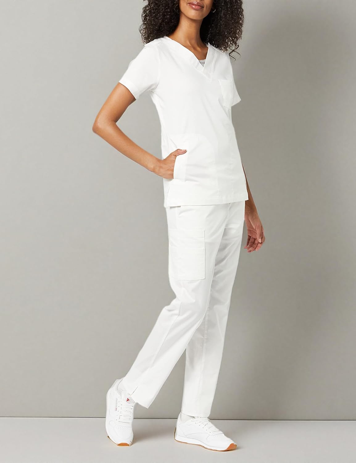 Amazon Essentials Women's Quick-Dry Stretch Scrub Pants (Available in Plus Size)