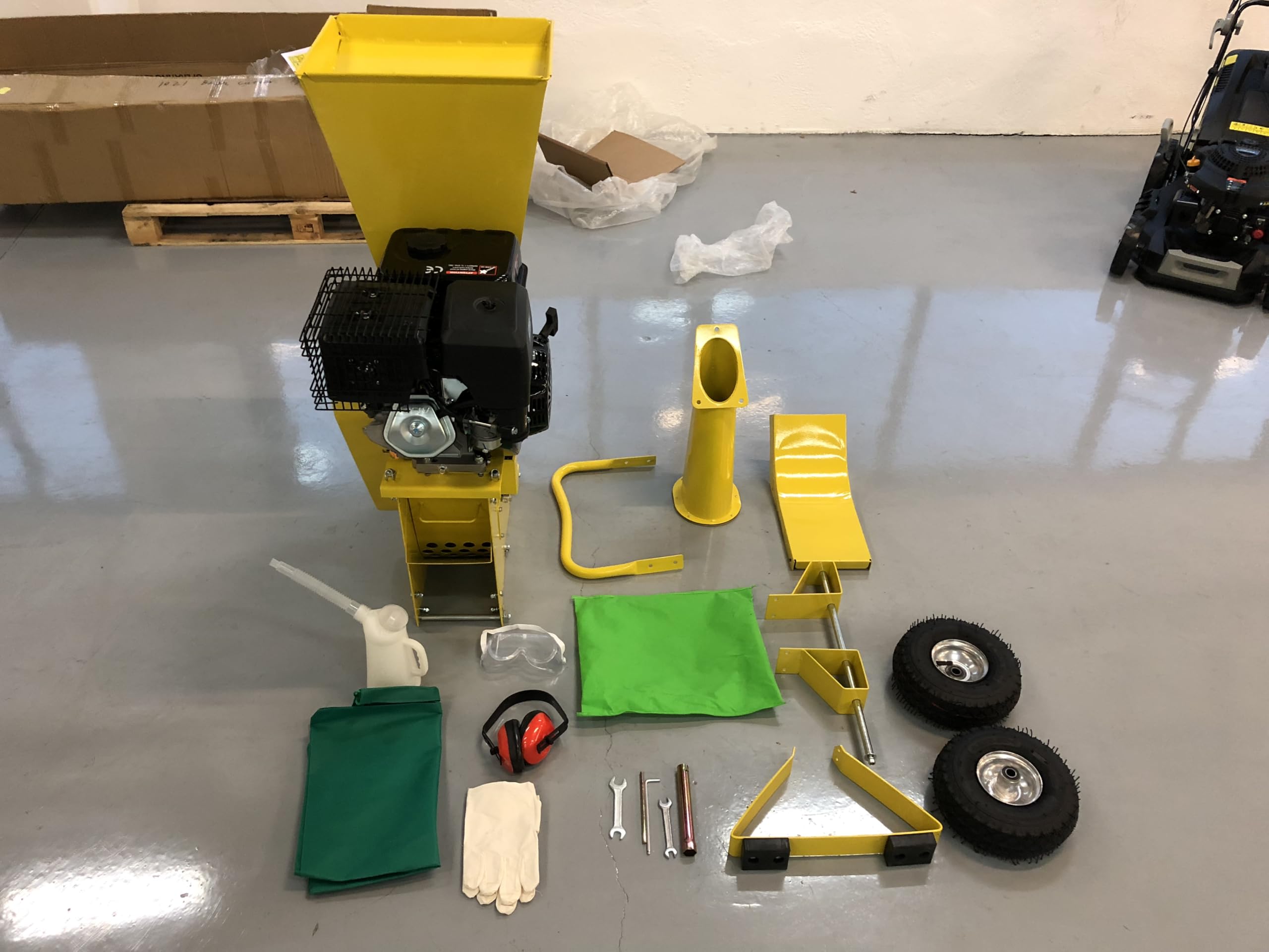 GARLAND CHIPPER 790QG-V23 - Biotrituradora gasolina 212 cc, 5,8 CV, doble tolva, cuchillas y martillos, ramas hasta 7,6 cm, trituradora de ramas gasolina, ruedas y asa de transporte