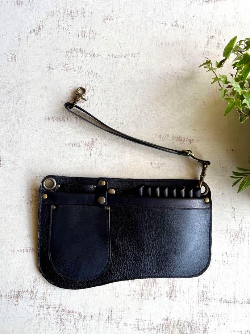 牛革ブラックのエプロンシザーケース 牛革ブラック、ローズ小花型押し