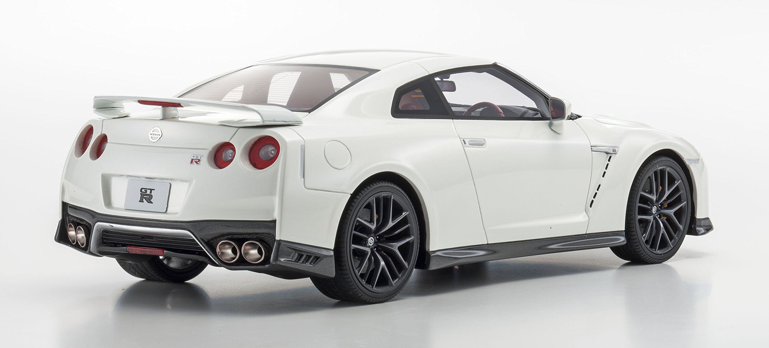Amazon | SAMURAI 1/18 日産 GT-R 2017 ホワイトパール 完成品