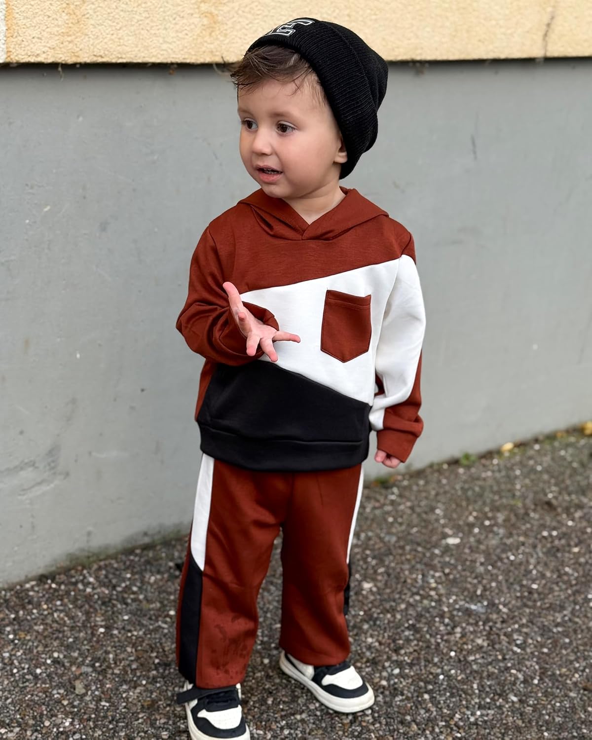 HINTINA Toddler Boy Color-blocked Hoodie Sweatsuit And Pant 2 Pieces Outfits - Image 2