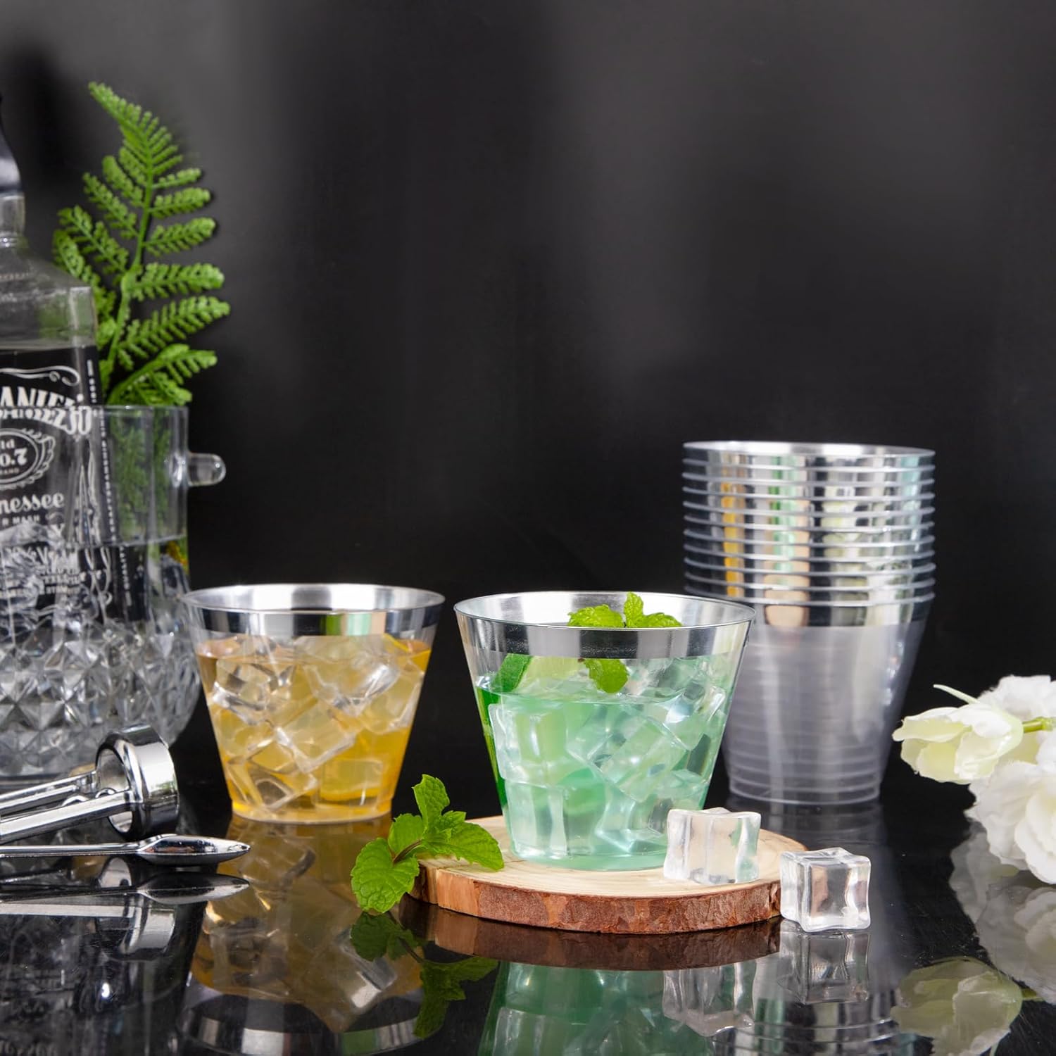 Clear Plastic Cups with sier Trim - Plastic Disposable Cups,