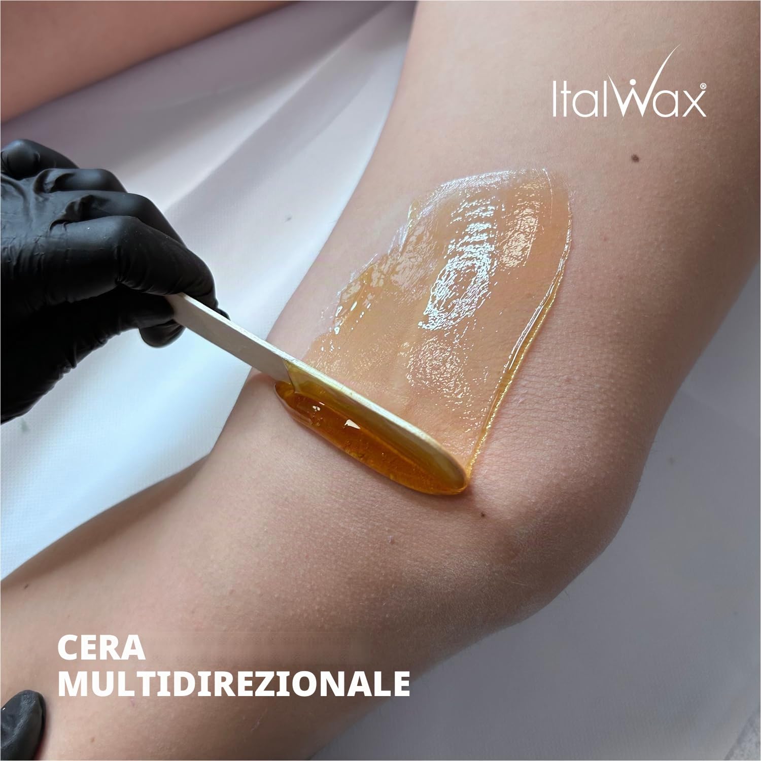 Italwax Cera a caldo naturale in granuli per depilazione professionale, 1 kg, Cera a caldo in granuli. Utilizzabile a bassa temperatura, molto morbida, Adatta per la zona bikini, gambe, braccia e viso
