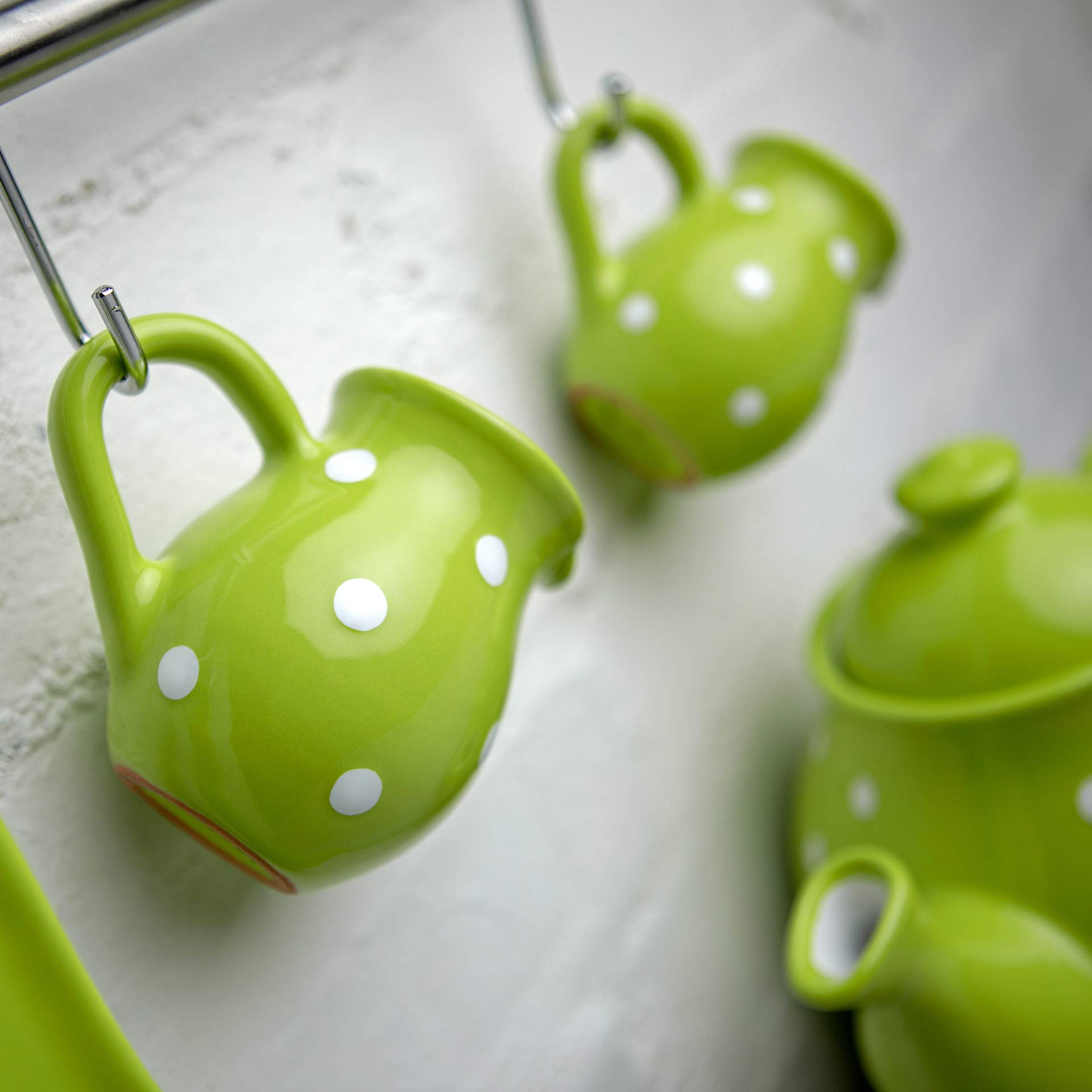 City to Cottage® Bricco del Latte Piccolo da 150ml | Lattiera in Fantasia a Pois Verde Lime e Bianco| Realizzato e Dipinto a Mano in Ceramica
