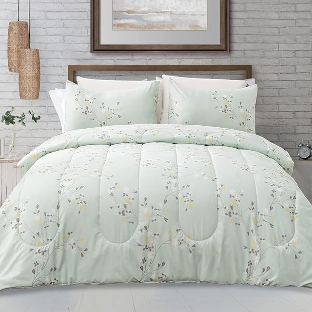 Exclusivo Mezcla 7.5 Tog Double Size Duvet Set with 2 Pillowcases, Reversible Coverless Duvet All Seasons with Flower Pattern, Lightweight and Machine Washable, Pale Green