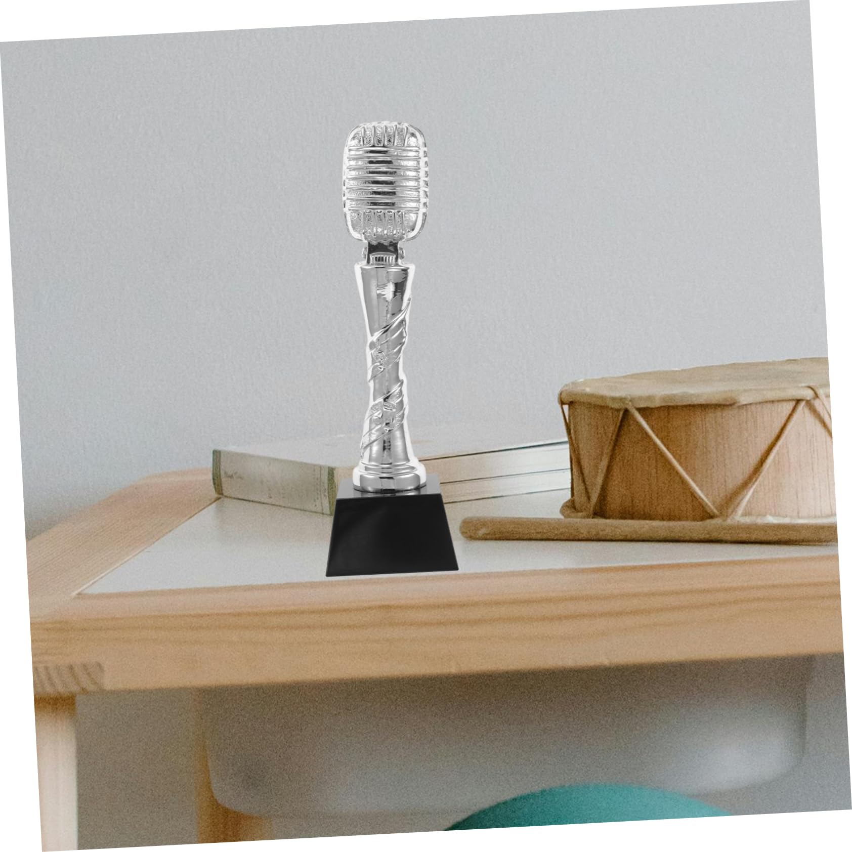 KOMBIUDA Trophy De Forma De Micrófono para Competiciones De Premios De Apreciación Musical y Decoración De De Prop Infantil