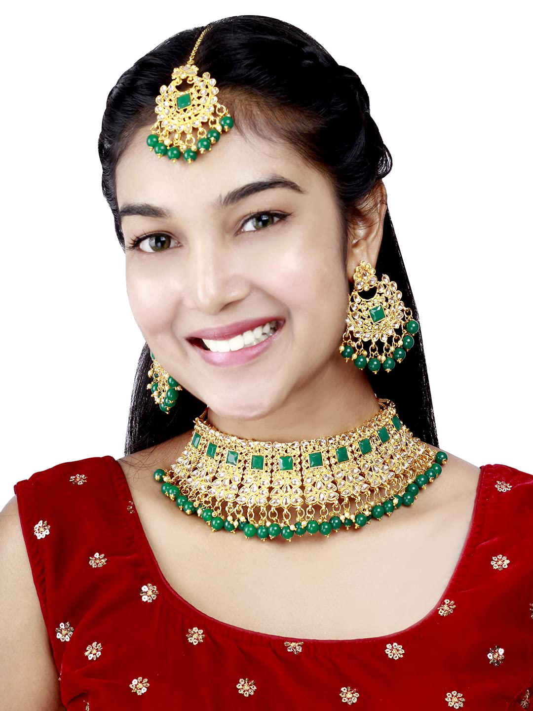 Samyuktha Klasyczny design pozłacany zielony kolor choker naszyjnik kolczyk z zestawem maangtikka dla kobiet, metal, bez kamienia szlachetnego, Metal, Bez kamieni szlachetnych
