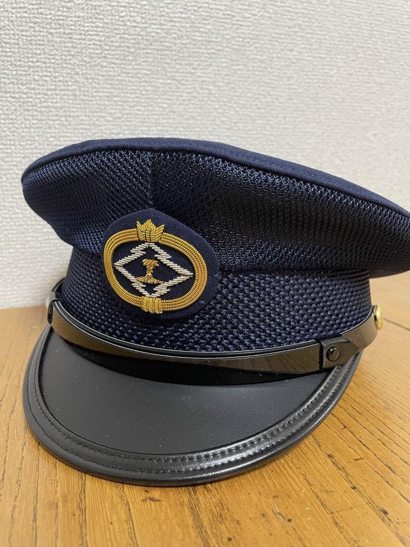 【バスの運転手】阪神バス　新旧帽子セット　運転手　阪神電鉄 Amazon.co.jp: 阪神バス 阪神電鉄 帽子 運転手 : ホーム＆キッチン