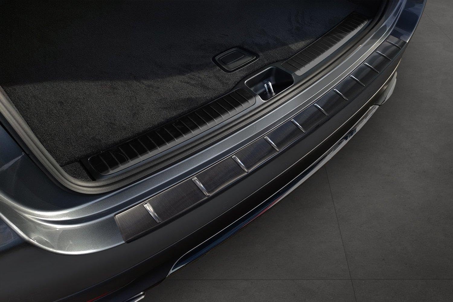 AVISA | Compatible con Mercedes GLE 2023+ | Protector de Parachoques Trasero; Acero Inoxidable, Cepillado, Grafito; Tira Protectora Protege la Pintura del Parachoques Trasero de Daños