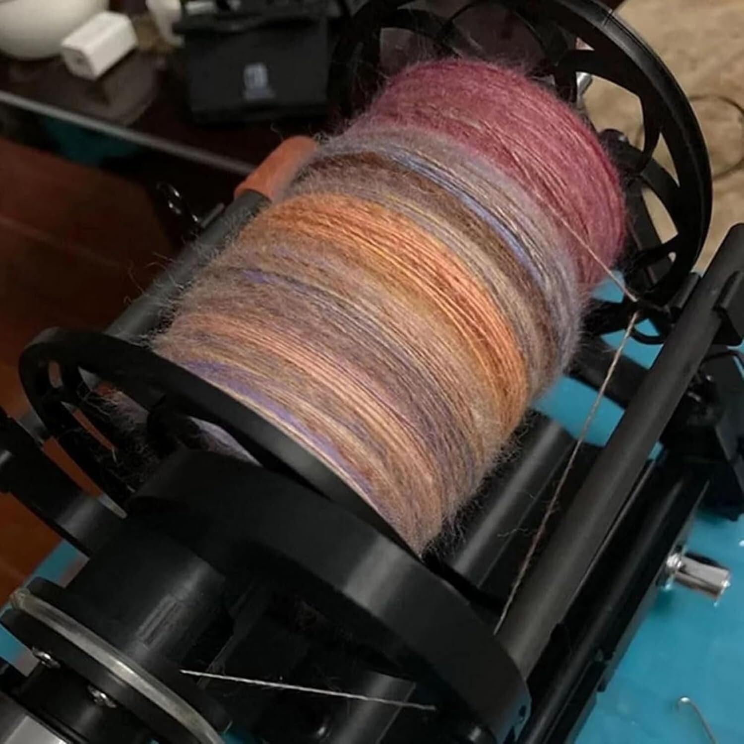 Electric Spinning Wheel Yarn Spinner, 4Oz(120 G) Knitting Wool Yarn Winder Machine with 3 Spools, 800rpm Max Speed, Can Forward and Reverse Switching, for Yarn Weaving Blending Roving