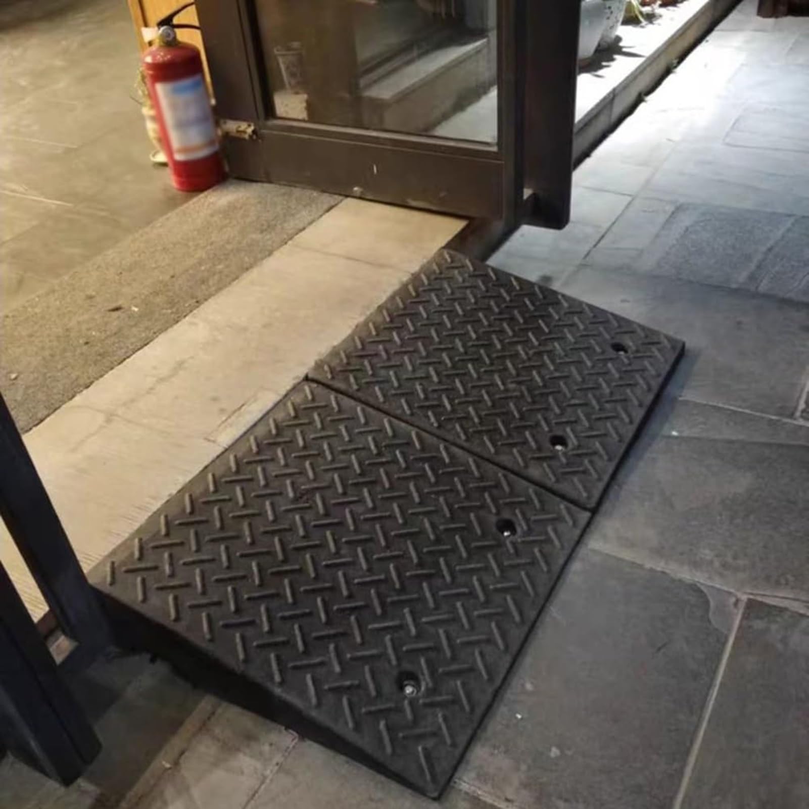 Rampa Podjazdy progowe z - Podjazd krawężnikowy z Antypoślizgowy podjazd dla wózków inwalidzkich Podjazd ze stopniem drzwiowym(50 * 32 * 9cm)