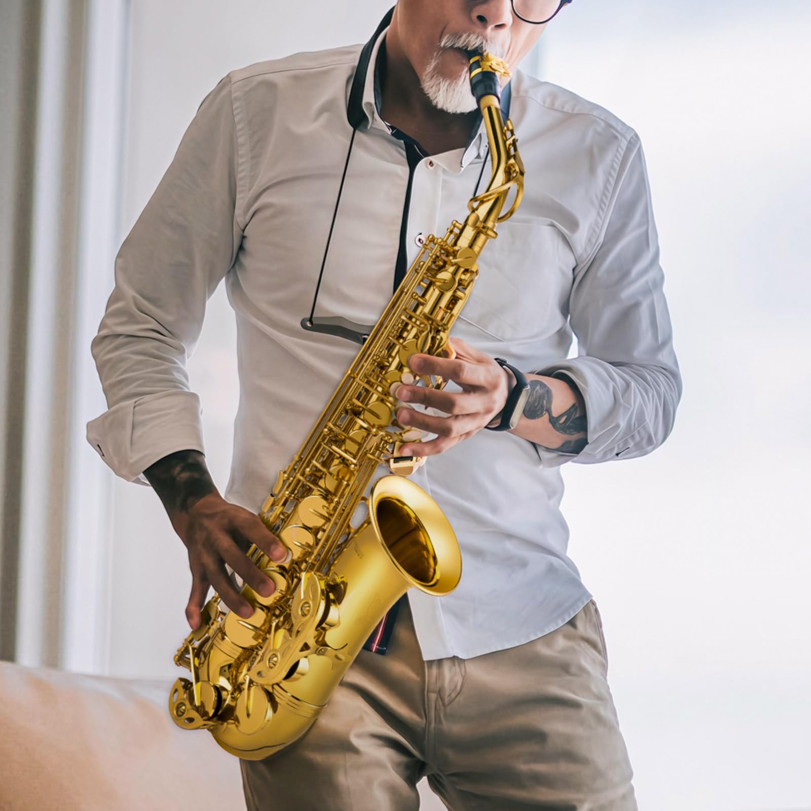 SONICAKE Saxophone Alto Mi bémol Vernis Or, Kit complet pour débutant avec étui, bec, anches, support & accessoires QSX-01
