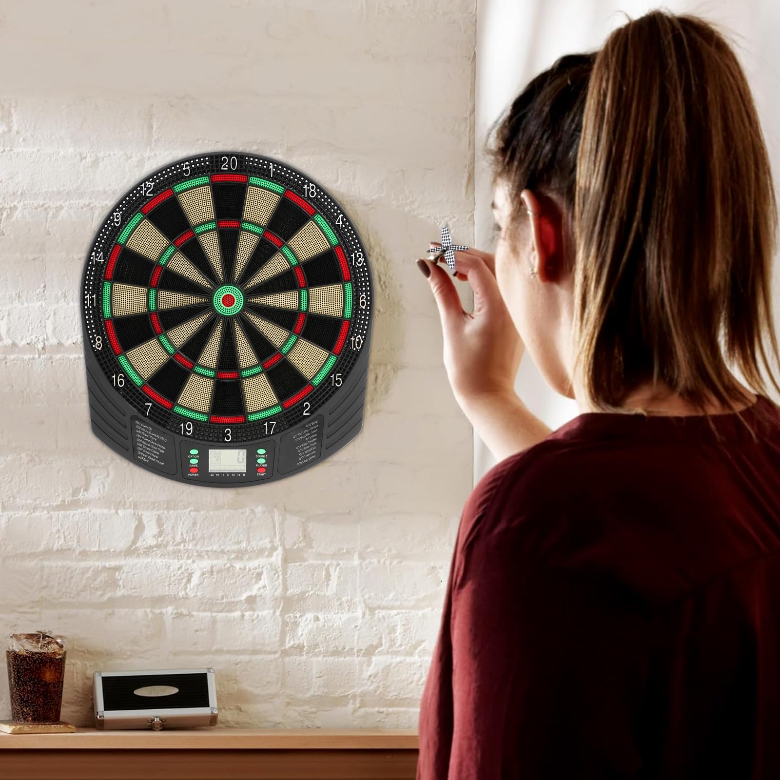 Target elettronico freccette con 6 freccette | 18 Modalità di Gioco, Display LCD, Conteggio Automatico, Annuncio Vocale, 1-8 Giocatori, Per Case, Bar, Ufficio