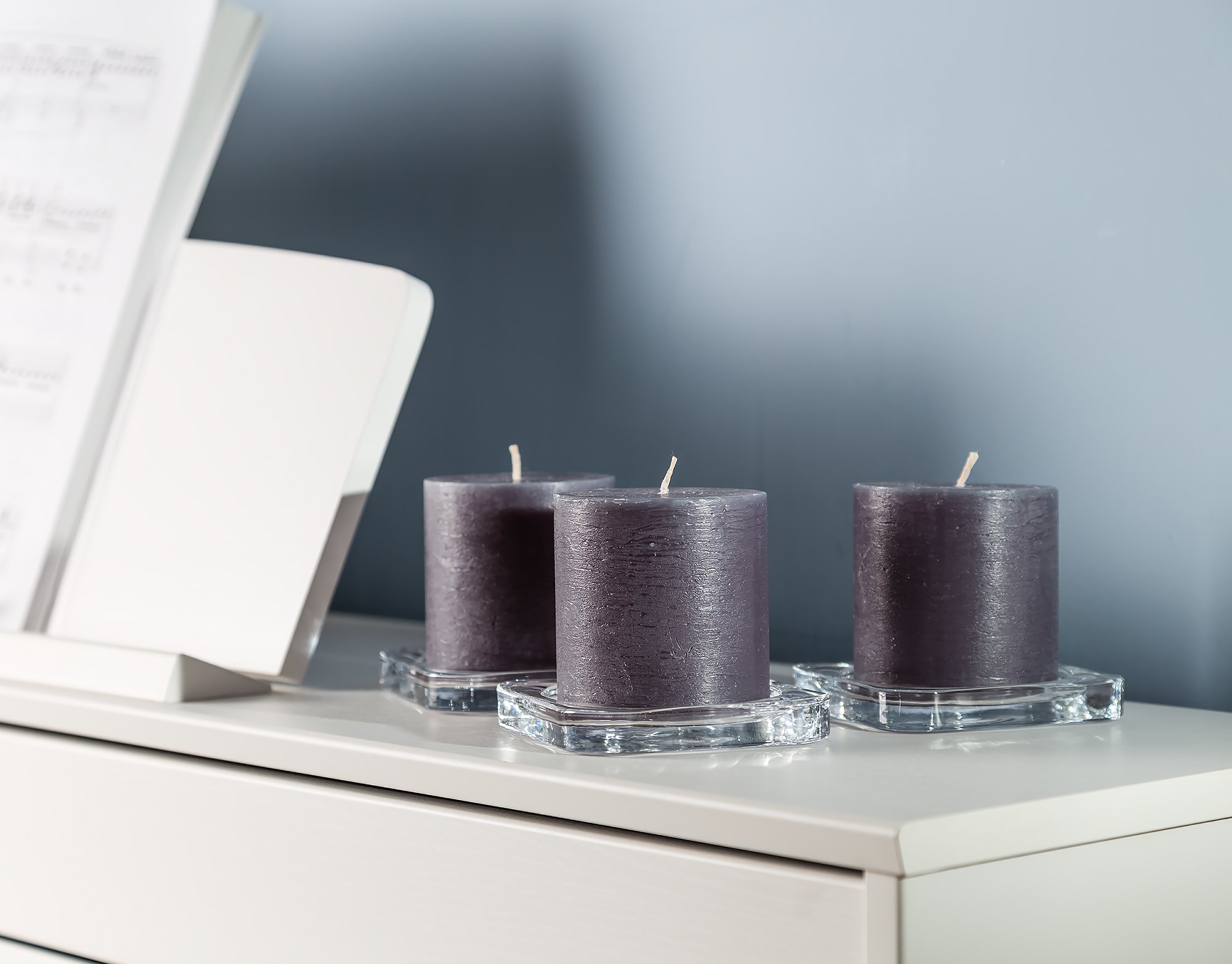 Melt Candle Company Set di 3 Grigio Scuro, 7,5 x 10 cm Candele a colonnasenza Profumo per Matrimoni ristoranti Decorazione Terme chiese stoppini in Cotone Senza Fumo