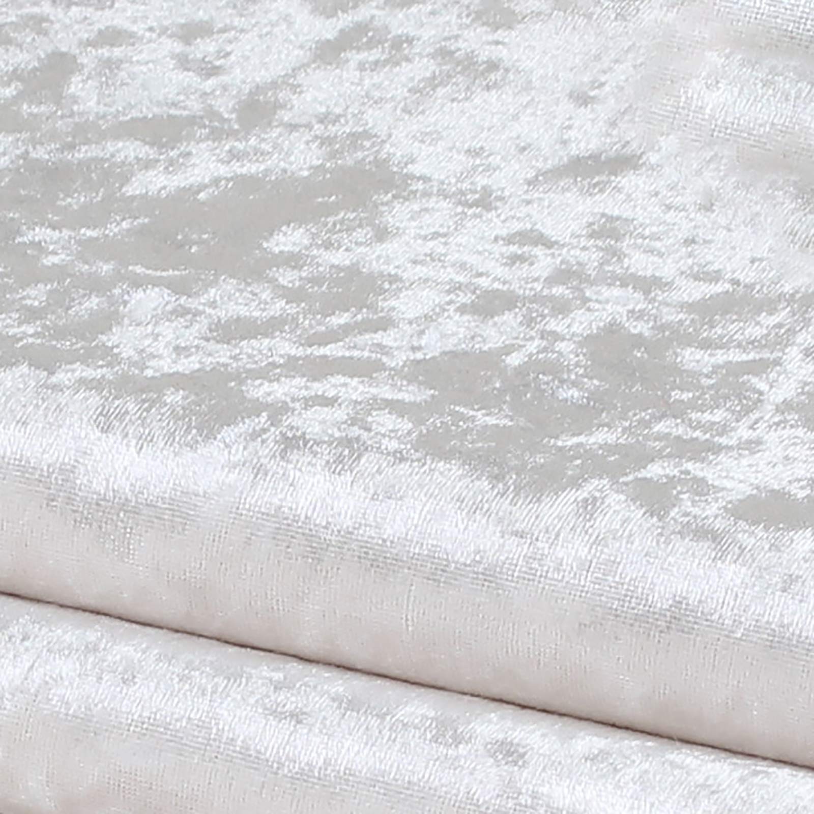 Tissu velours blanc occultant 150 cm pour rénover un fauteuil usé sans se ruiner