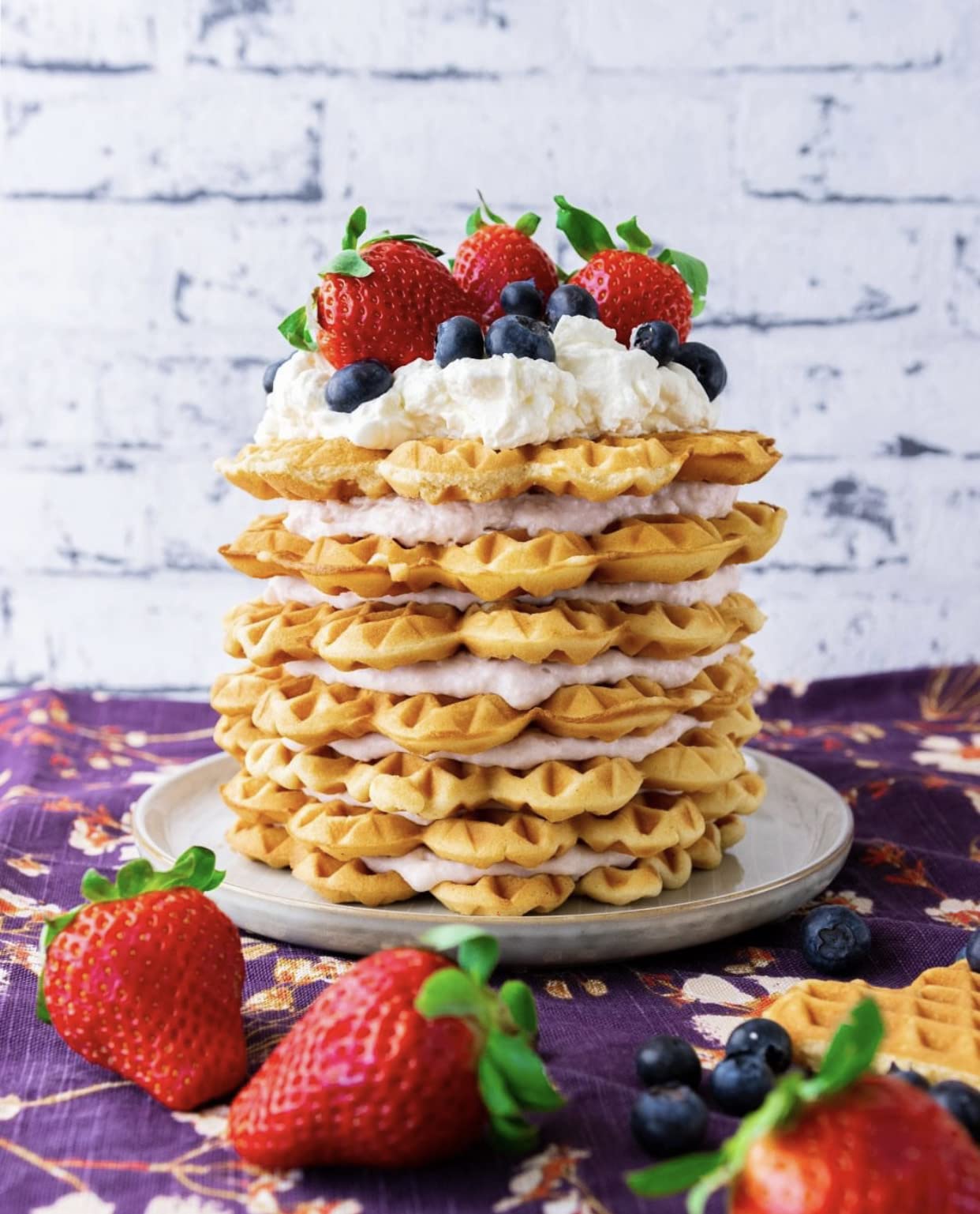 RUF Waffel-Mix, Großpackung, Grundmischung zur Herstellung von Waffeln im Waffeleisen, für Großküchen, Kantinen, Hotels und Restaurants, 1 x 2500g (Packung mit 4)