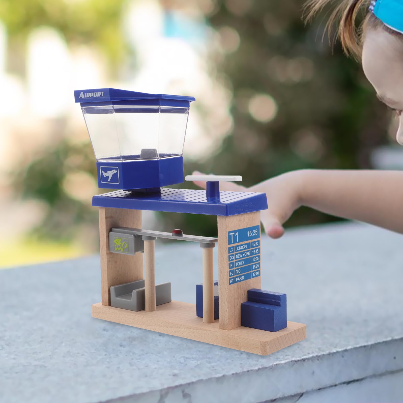Set di Giocattoli per Aeroporto in Legno Sicuro Accessori di Scenario Unici, per Bambini per Sviluppo Abilità Motorie a Casa e Asilo