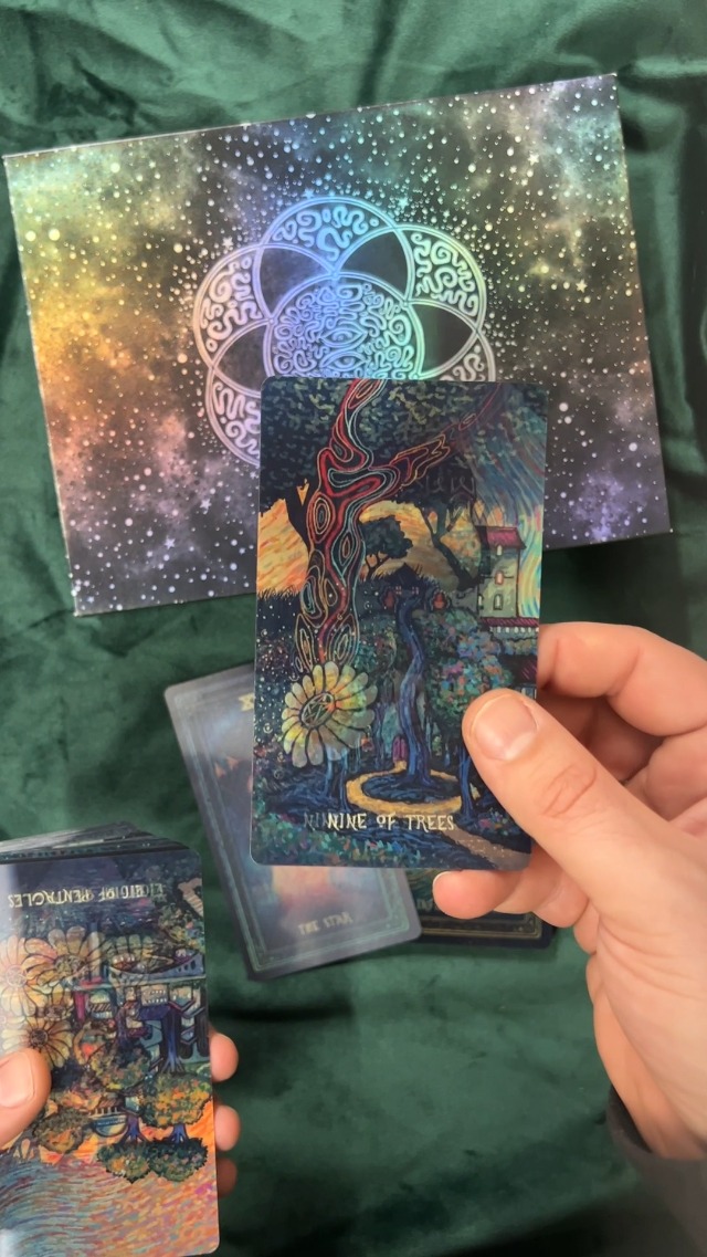 Mirra Visions: Lenticular Tarot & Oracle Deck and Guidebook by