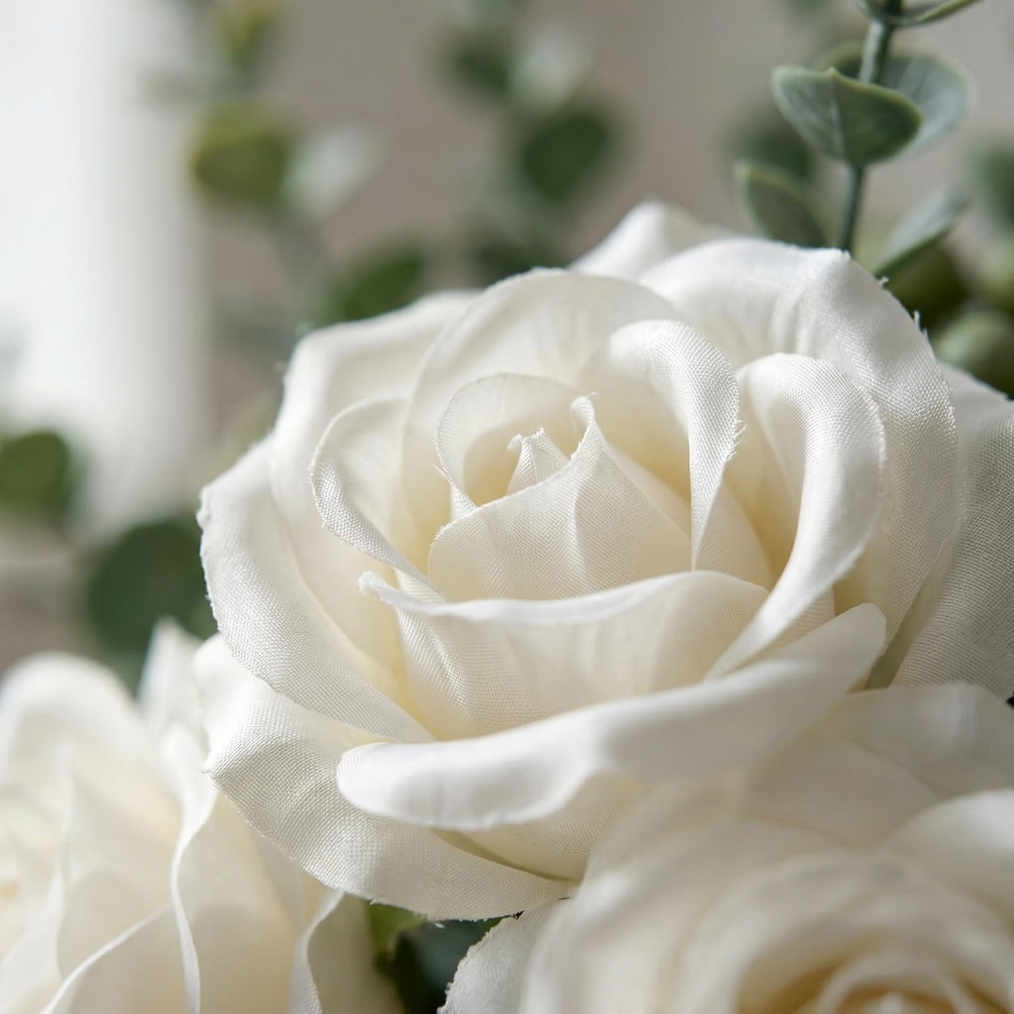 Rose Artificiali Realistiche in Seta in Vaso - Eleganti Fiori Artificiali Bianchi per La Casa, Lufficio, La Tavola E Le Decorazioni per Matrimoni - Composizione Floreale Realistica