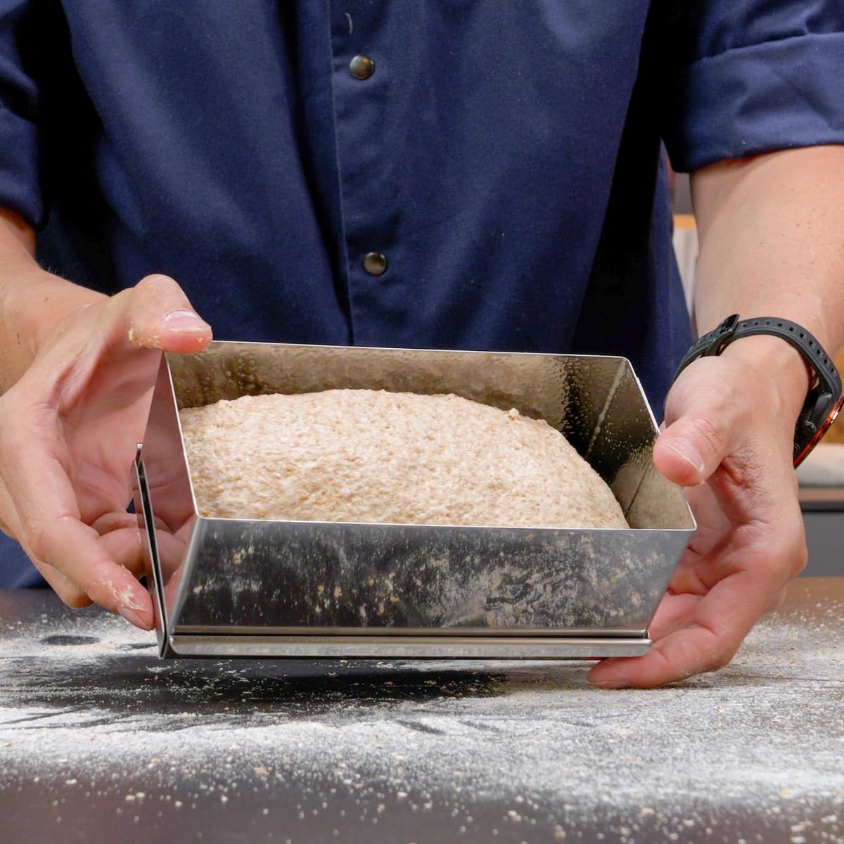 Marcel Paa Brotbackform Edelstahl 18x9x7 cm | Abnehmbarer Boden mit sicherem Verschluss | Für ca. 550 g Brot oder 650 g Kuchen | Hitzebeständig bis 250 °C | Spülmaschinenfest