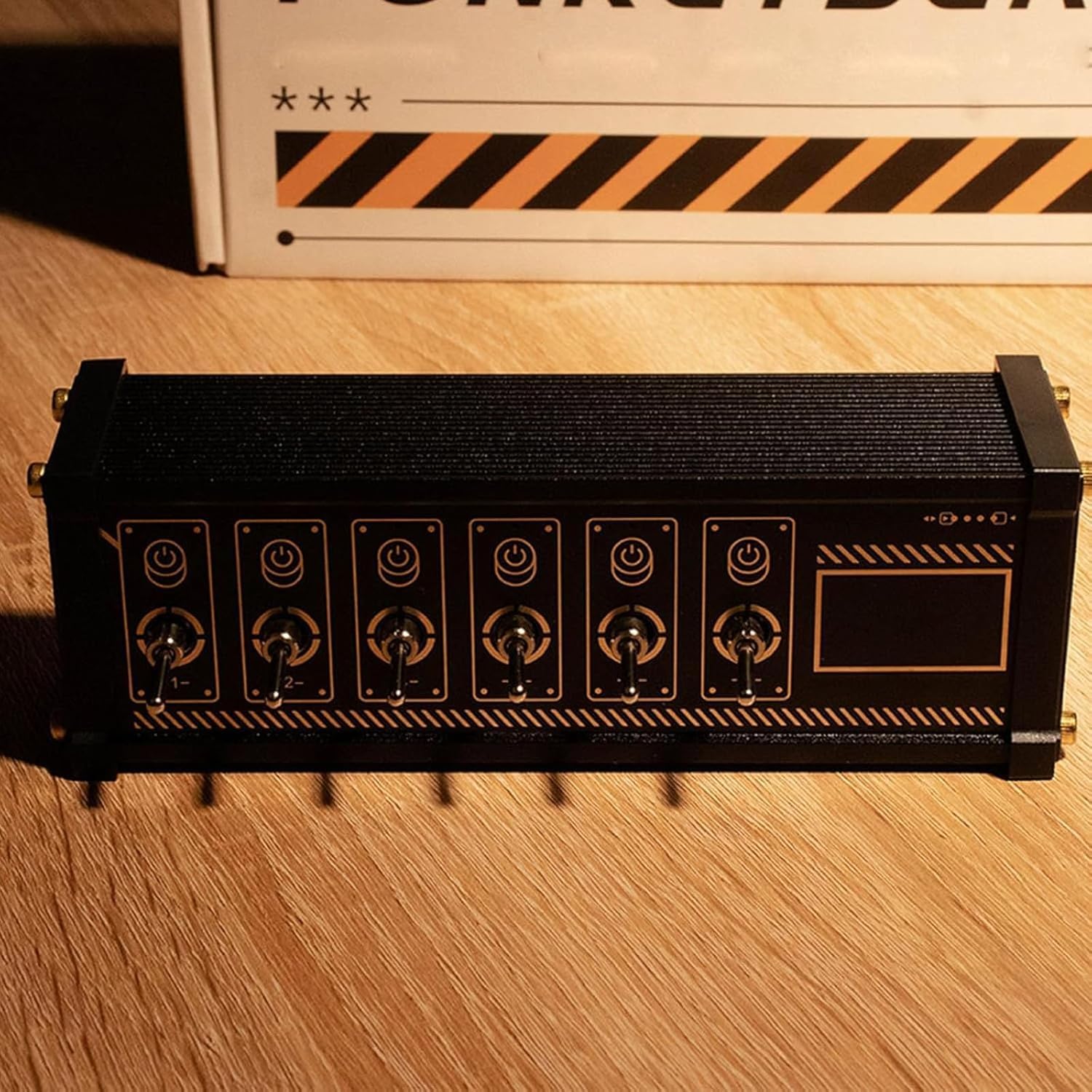 Commutateur USB à 6 ports au design cyberpunk et structure de décoration modulaire