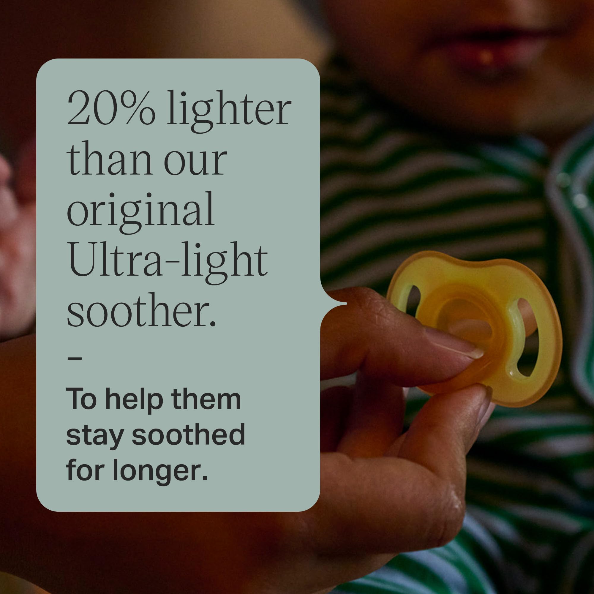 Tommee Tippee Ultra-Light StayPut Night Glow Soother, 0-6m, 2 Pack, Glow in The Dark, Lightweight, Soft Skin Feel, Extra Air Flow — view 6