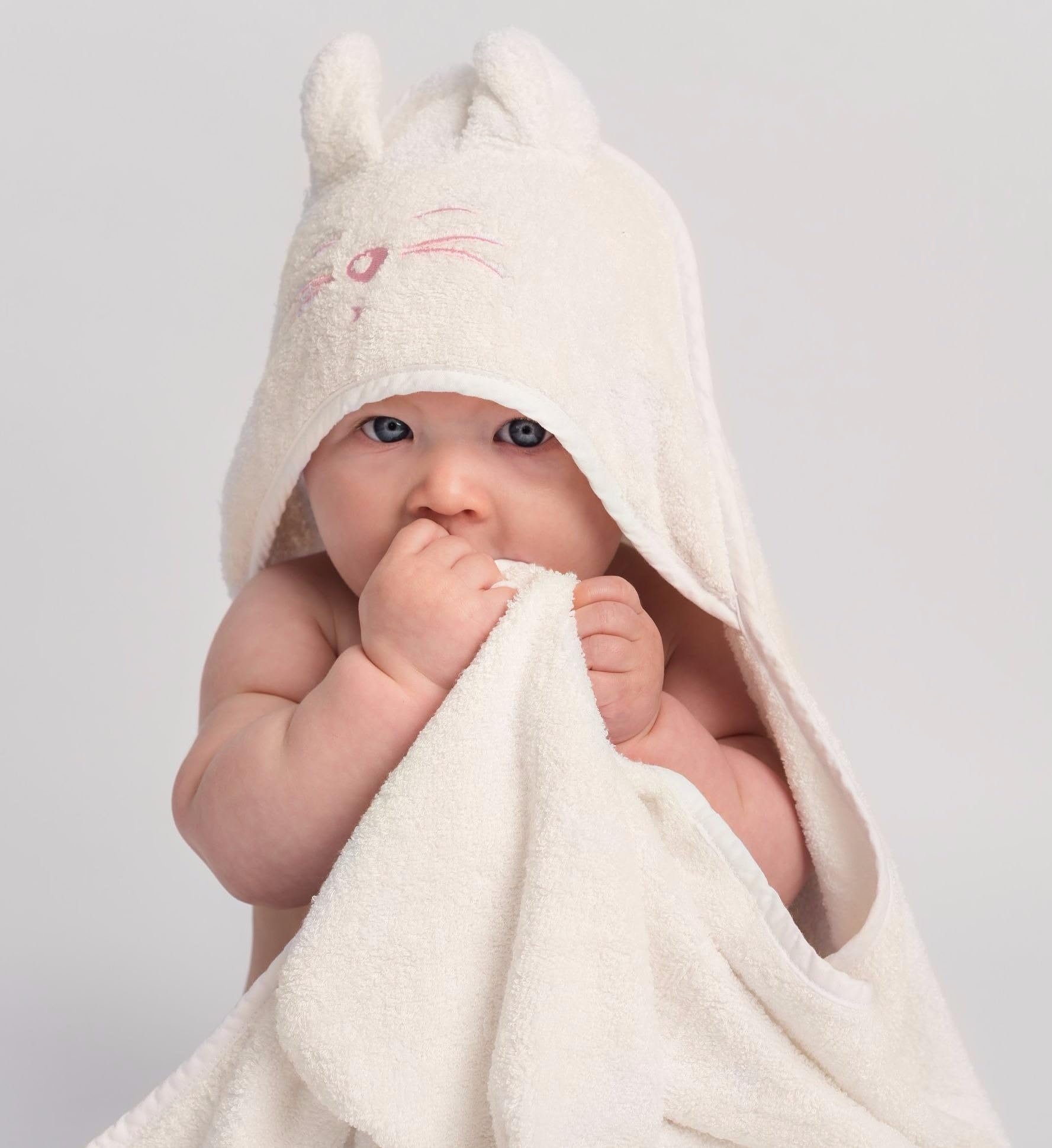 Tiny Chipmunk Bamboo Hooded Baby Towel with Ears - Extra Large - Premium Quality - Extra Soft, Thick and Absorbent for Newborn, Baby, Toddler and Kids Up to 4 Years - Perfect for Swimming (Pink)