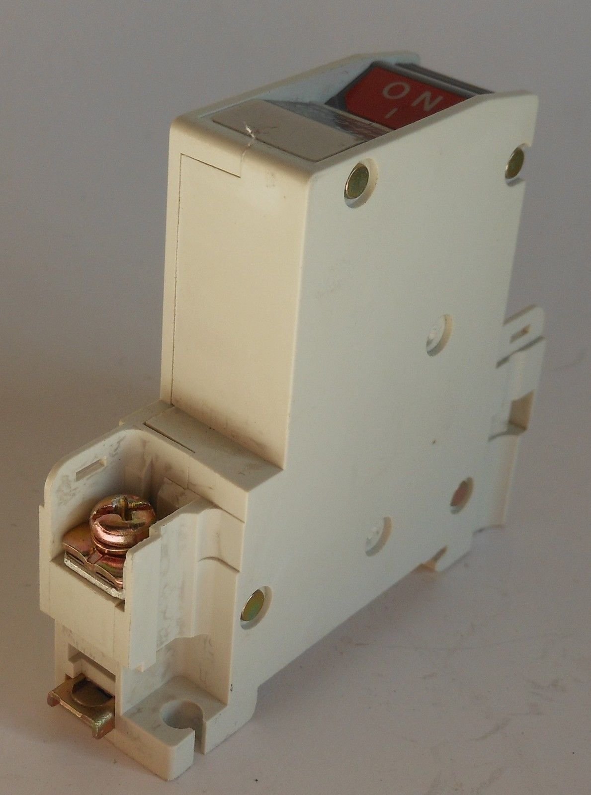 MITSUBISHI CP30-BA-1P-3A 65 VDC M-Curve, 50/60 HZ, DIN Rail Mount, 250 VAC, 3 AMP, Circuit Breaker, 1 Pole