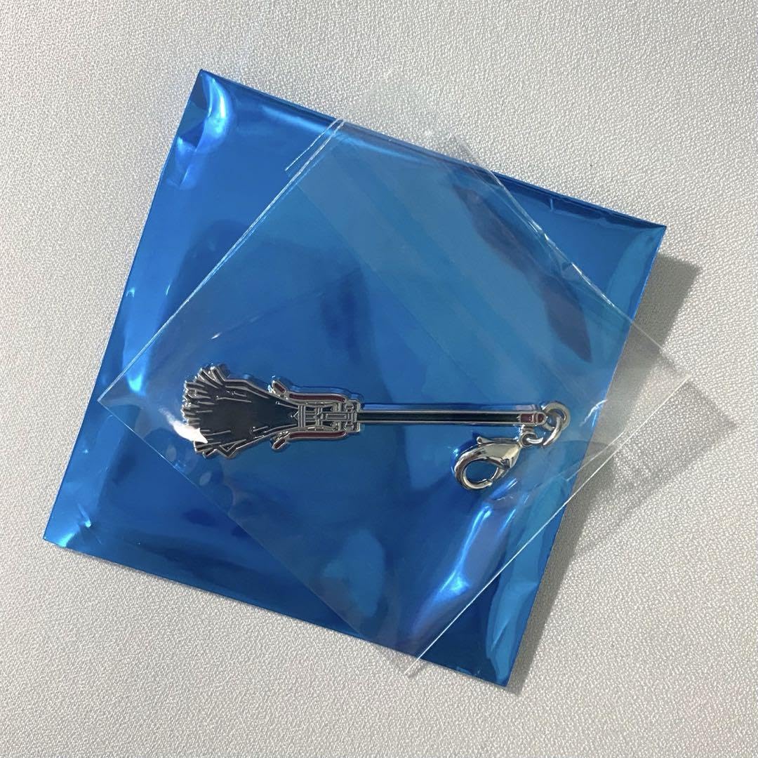 Amazon.co.jp: 魔法使いの約束 箒チャーム ブラッドリー : Toys