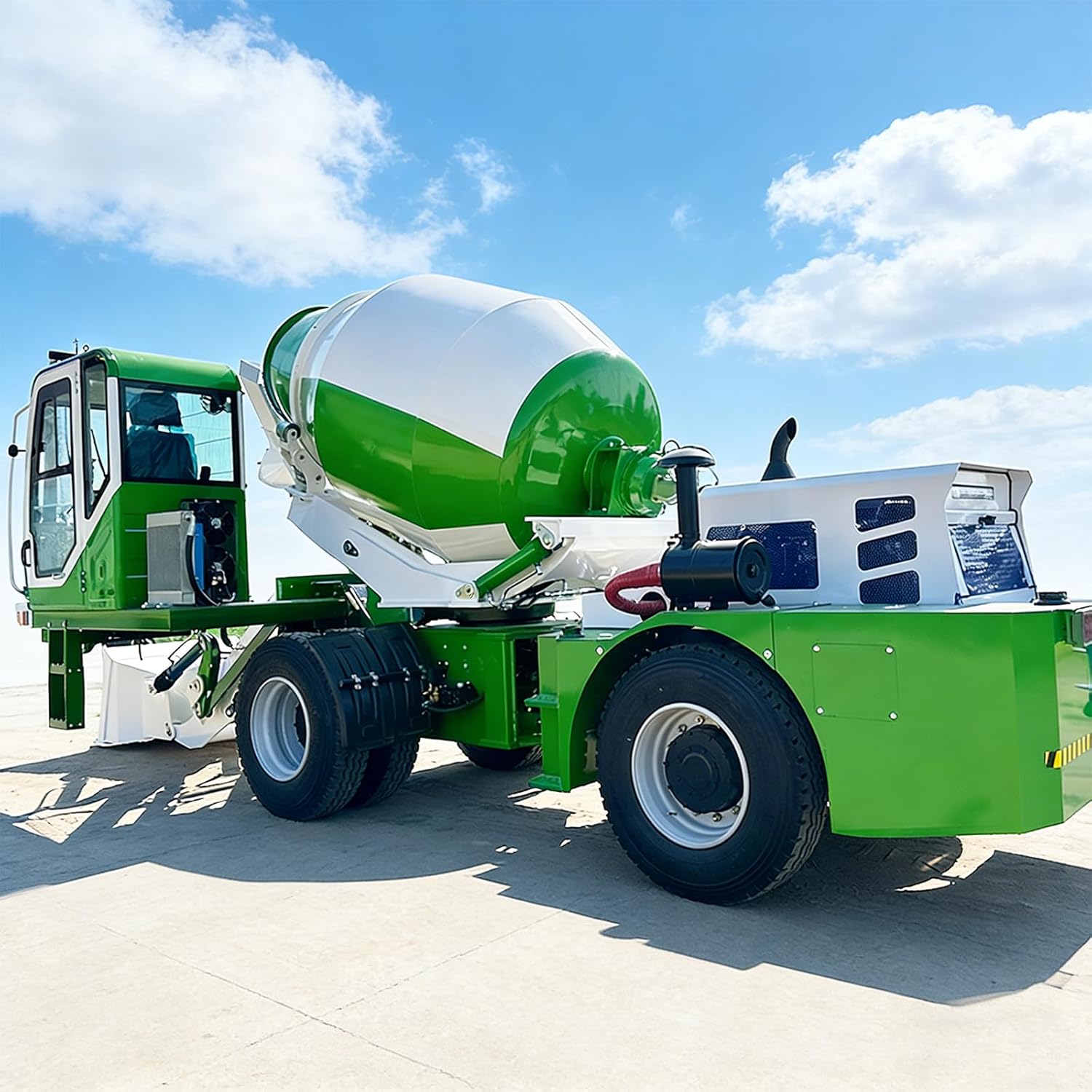 Mobile Self Loading Concrete Mixer Truck, 1.8m³ 2.6m³ 3.5m³ 4.0m³Automatic Cement Mixer Machine for Onsite Construction, Portable Ready Mix Concrete Mixer for Building Projects