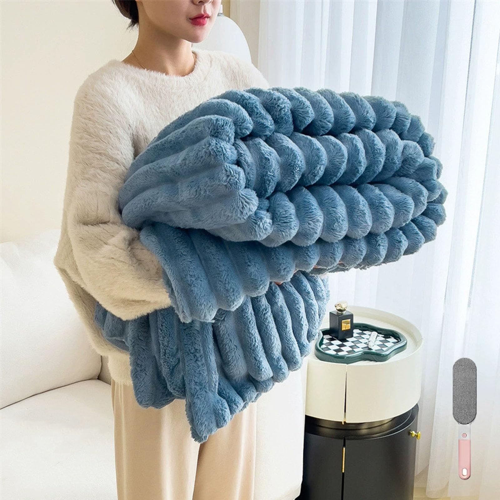 Popular Thickened Rabbit Plush Nap Blanket, Flannel Milk Velvet Cover Blankets, Thick Fluffy Blanket for Adults, Double Sided Super Soft Fleece Throw, Winter (Blue, 78.7 * 90.5in)