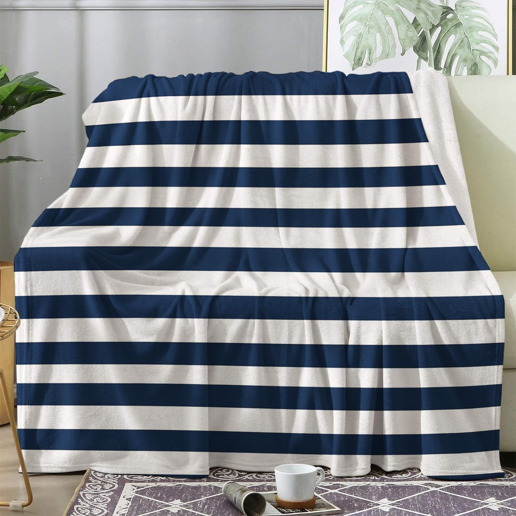 Kuscheldecke Flauschig Gestreift, Große Decke Fleecedecke 220x240 Blau Weiß, Flanell Sofadecke Blanket XXL, Wohndecke Schlafdecke Winter Warm Weich, Deko Decken für Couch Bed Küche, Haushalt & Wohnen