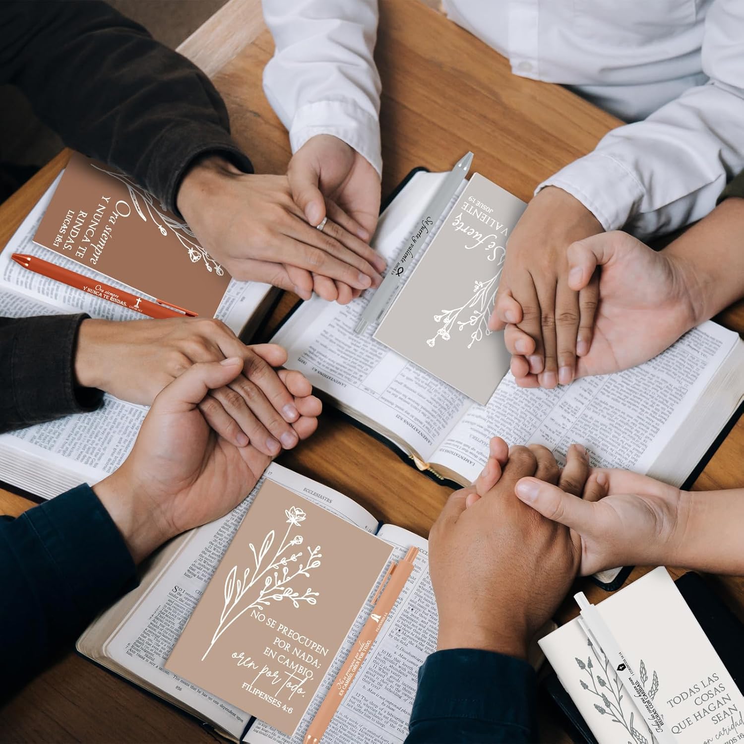 Kosiz 80 Pcs Spanish Christian Gifts for Bible Verse Notepads Ballpoint Pens Mini Scripture Notebook Inspirational Easter Christian Gifts for Women Men(Fresh Colors) - Image 7