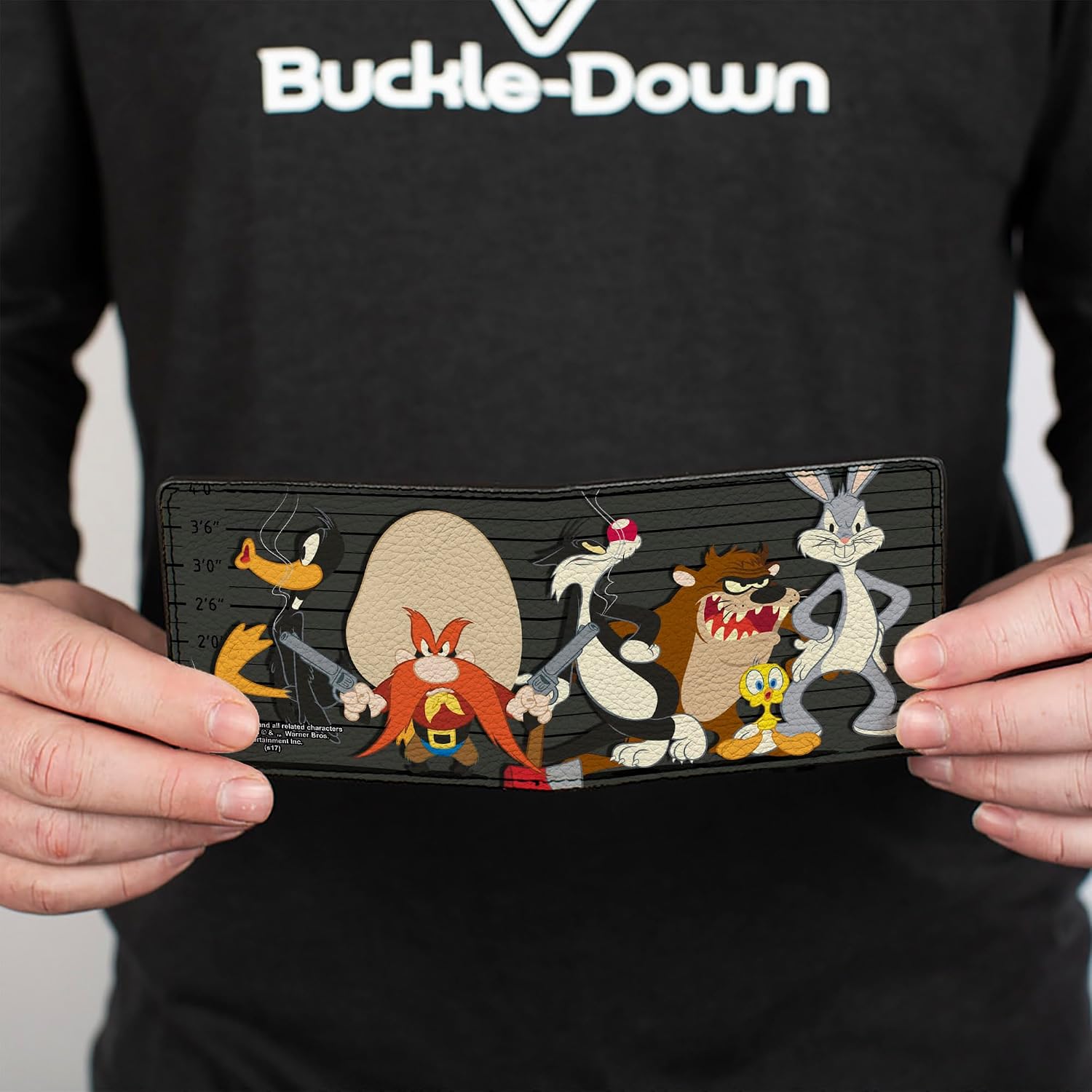 Buckle-Down Men's Buckle-down Pu Bifold - Looney Tunes, Black, 4.0 x 3.5 US