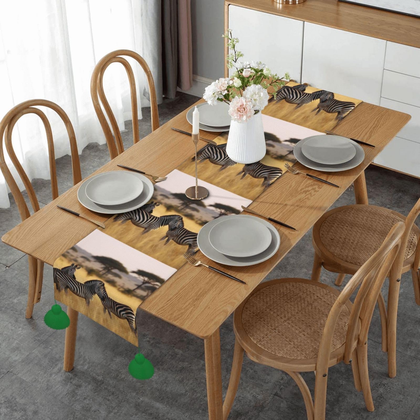 Chemin de table de Noël en lin lavable pour protéger et embellir votre grand buffet