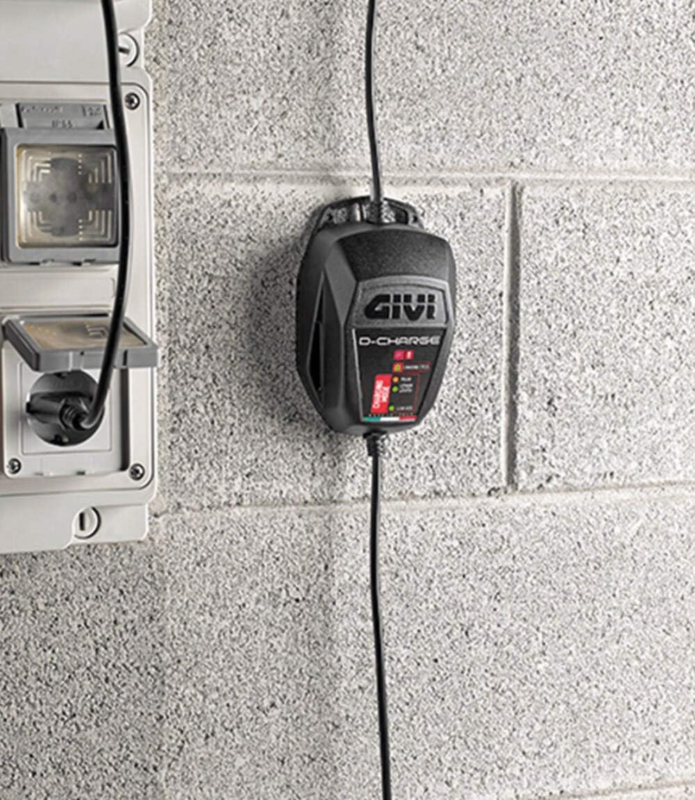 Cargador de batería y mantenedor de Carga para Motos Givi