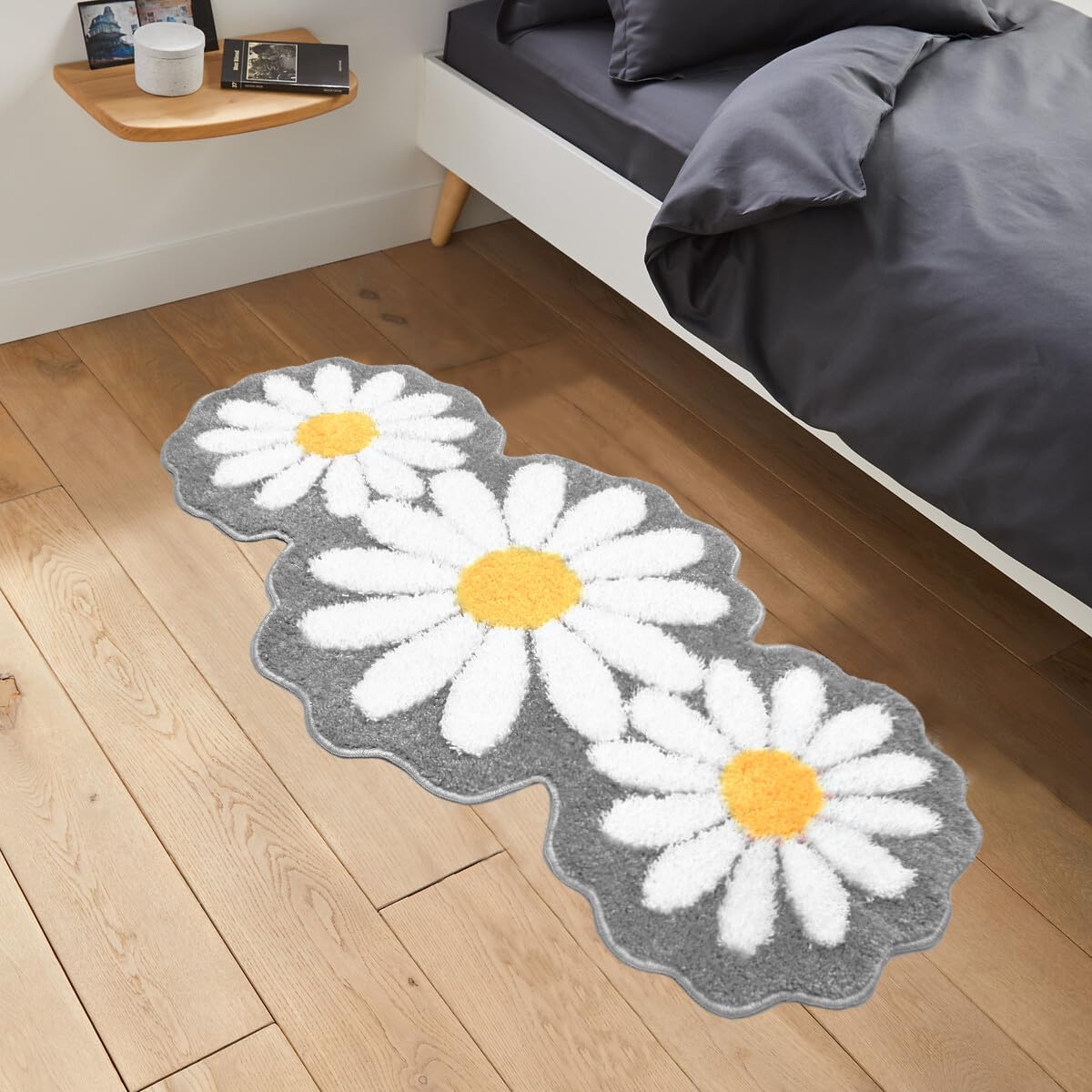 Aesthetic Grey Bathroom Rugs Runner Daisy Bedroom Area Runner Rug Cute Long Bath Mat Flower Rug Floral Non Slip Bathmat Absorbent Long Bathroom Mat Gray Bathroom Decor Rooms Sink Bathtub 24"x51"