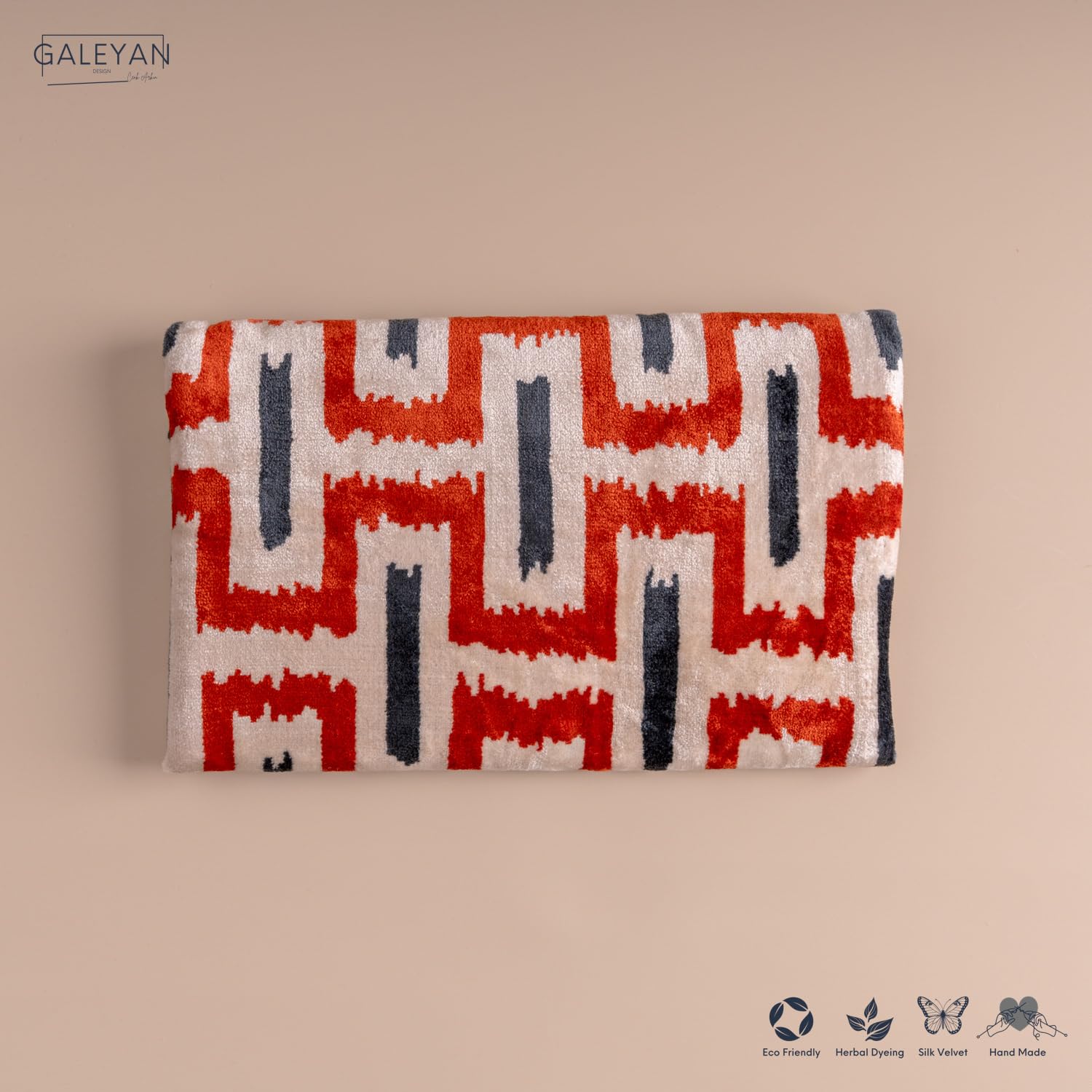 Bolso Ikat de terciopelo de seda hecho a mano, estilo sobre, diseño bohemio, patrón étnico, opción de correa de cadena, bolso de mano de fiesta de noche, bolso de mano de alta calidad, blanco