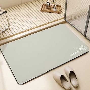 Quick Dry Bath Mat Non Slip Anti Mould, Diatom Mud Bathroom Shower Floor Mat, Absorbent Non Slip Thin Rubber Backing Ultra Thin Bathroom Rug Fit Under Door Silver Gray, 45 * 70 cm