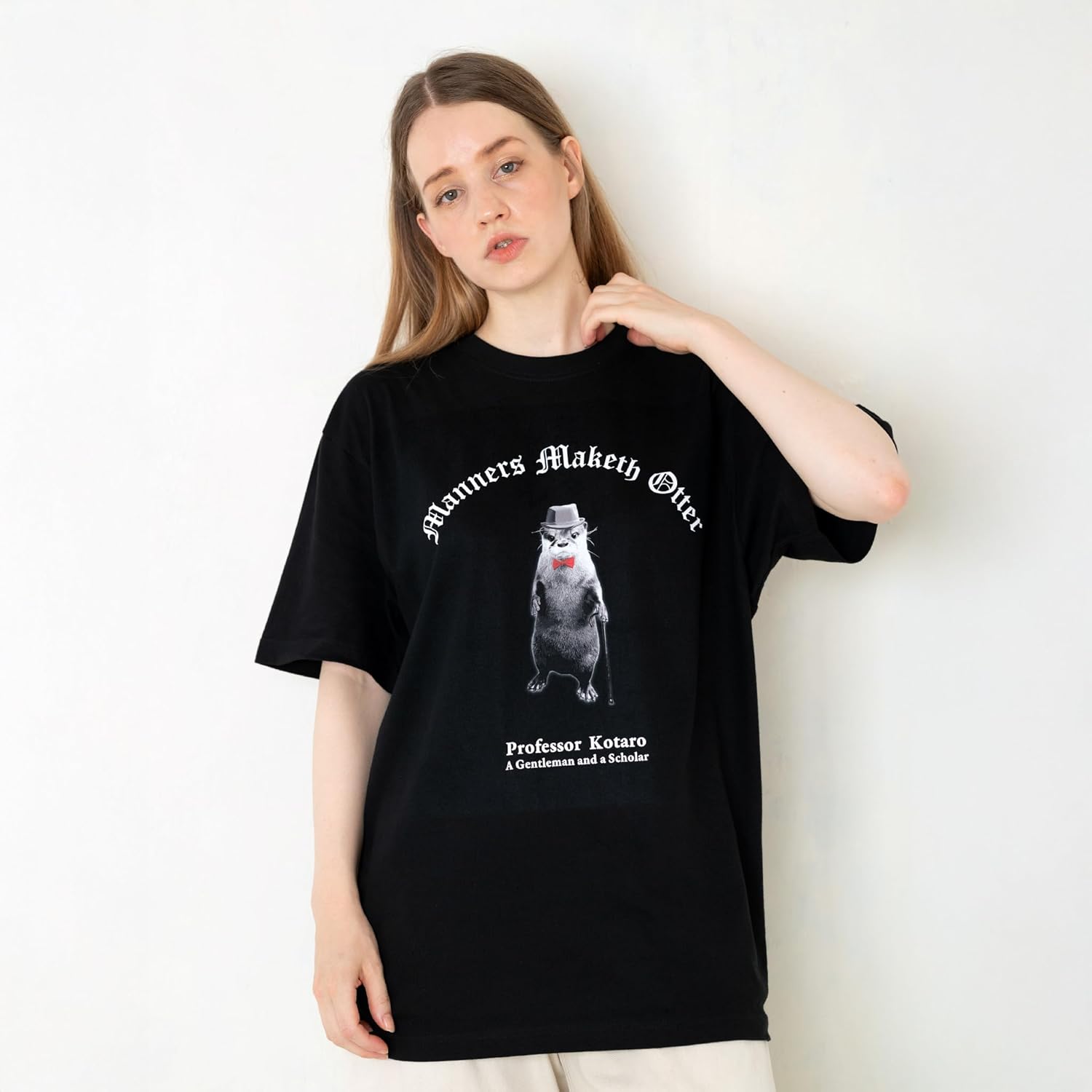 Official Gentle Otter Kotaro T-Shirt – Black