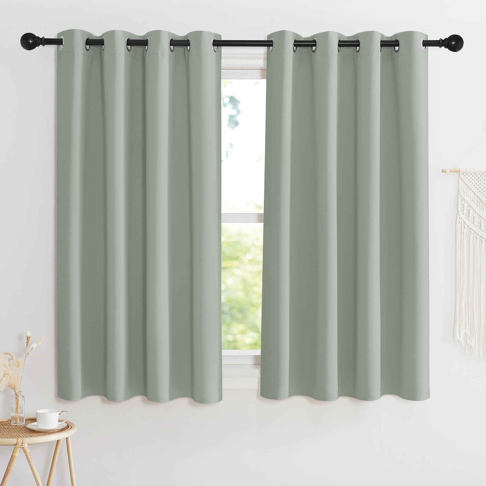 KGORGE Salbeigrün Vorhang Blickdicht mit Ösen Kinderzimmer 2er Set 160 x 140 cm(HxB) Wärmevorhang Hitzeschutz Verdunkelungsvorhang Kurz Schlafzimmer/Küche Blackout Curtain